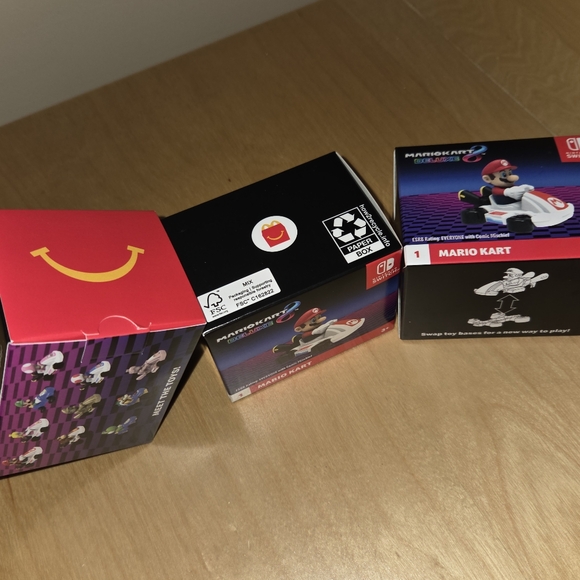 5/$25 Mario Kart Nintendo Switch - Picture 5 of 5